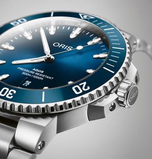 Oris Aquis Date Automatic (cadran bleu / 43,5 mm)