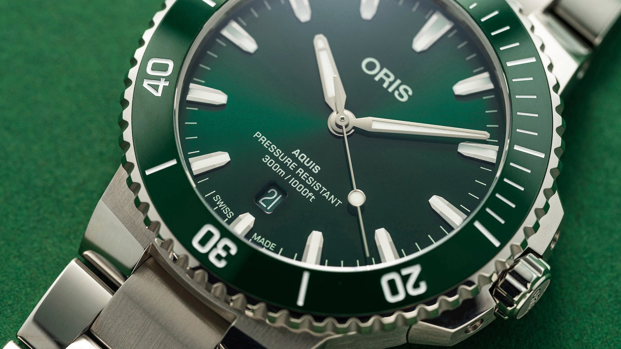 Oris Aquis Date Automatic (cadran vert / 43,5 mm)