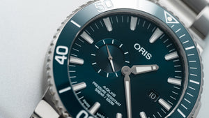 Oris Aquis Small Second Date Automatic REF#743 7733 4155 (Blue Dial / 45.5mm)