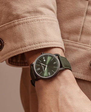 Baume Et Mercier Classima Quartz (Cadran vert / 42mm / Boîtier ADLC)