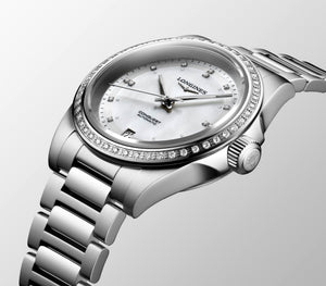 Longines Conquest Automatic (Cadran blanc / 34mm / Lunette diamant)