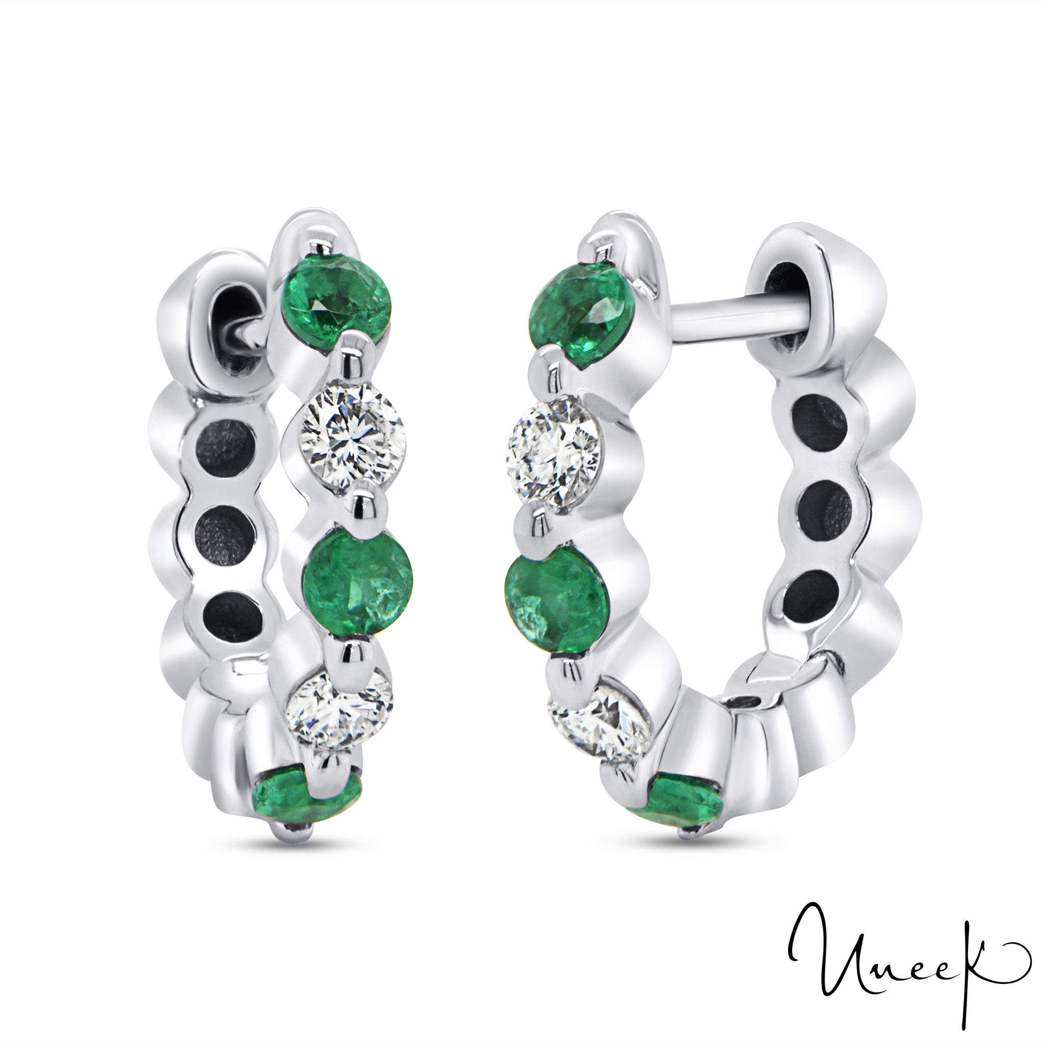 Uneek 14KW Green Emerald & Diamond Small Huggy Earrings (boucles d'oreilles serrées en forme d'émeraude verte et de diamant)