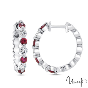 Uneek 14KW Ruby & Diamond Medium Huggy Earrings (boucles d'oreilles moyennes avec rubis et diamants)