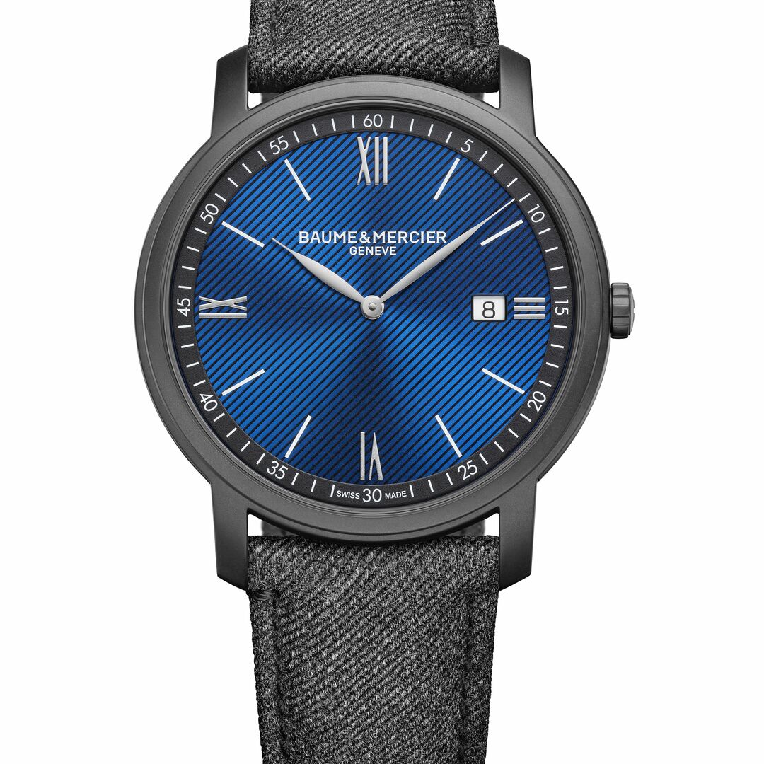 Baume Et Mercier Classima Quartz (Cadran bleu / 42mm / Boîtier ADLC)