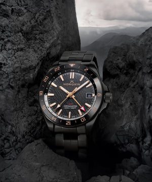 Norqain Adventure Neverest GMT Glacier Auto (Cadran noir / 41mm)