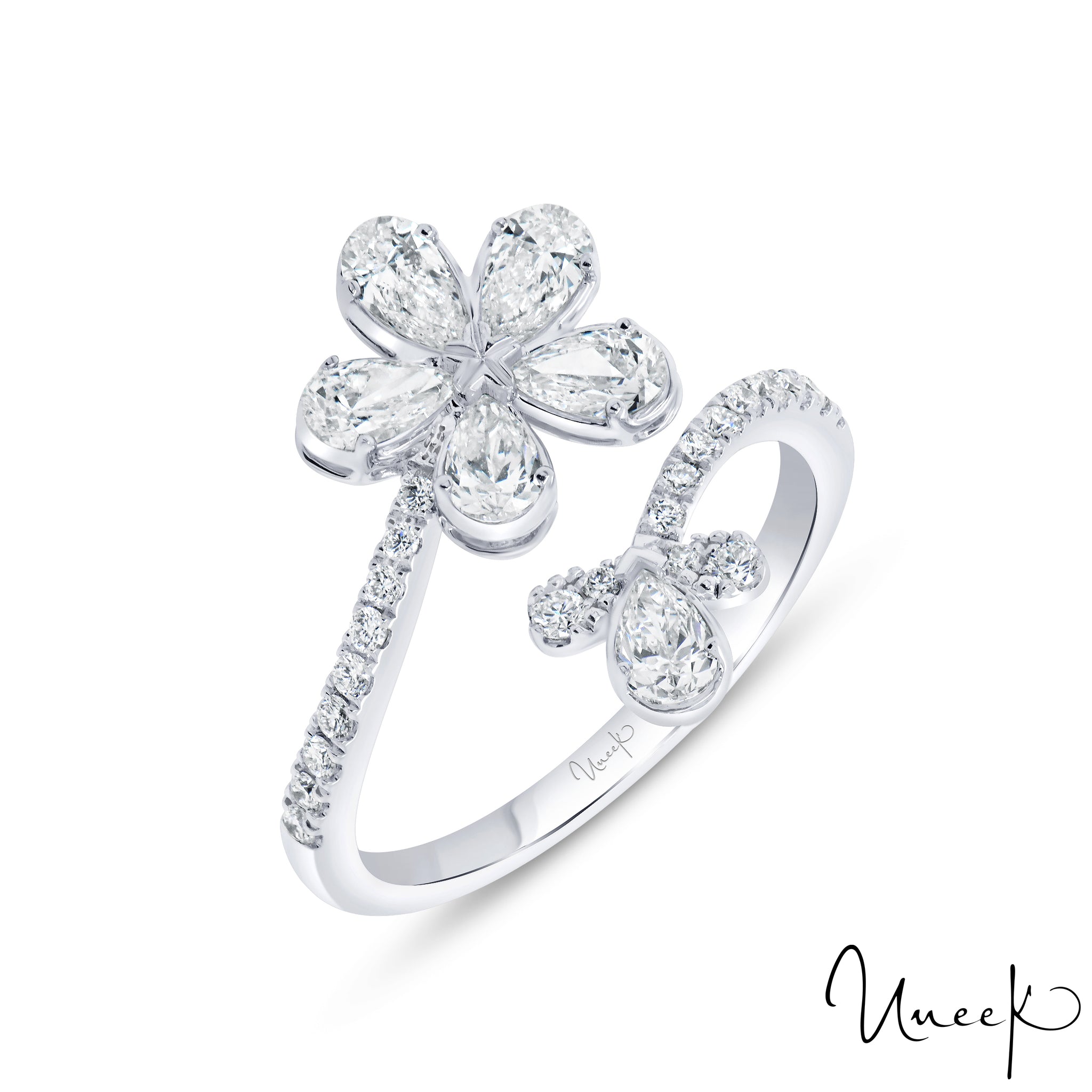 Uneek 18K Bague Fashion Flower Pedal avec diamants en forme de poire