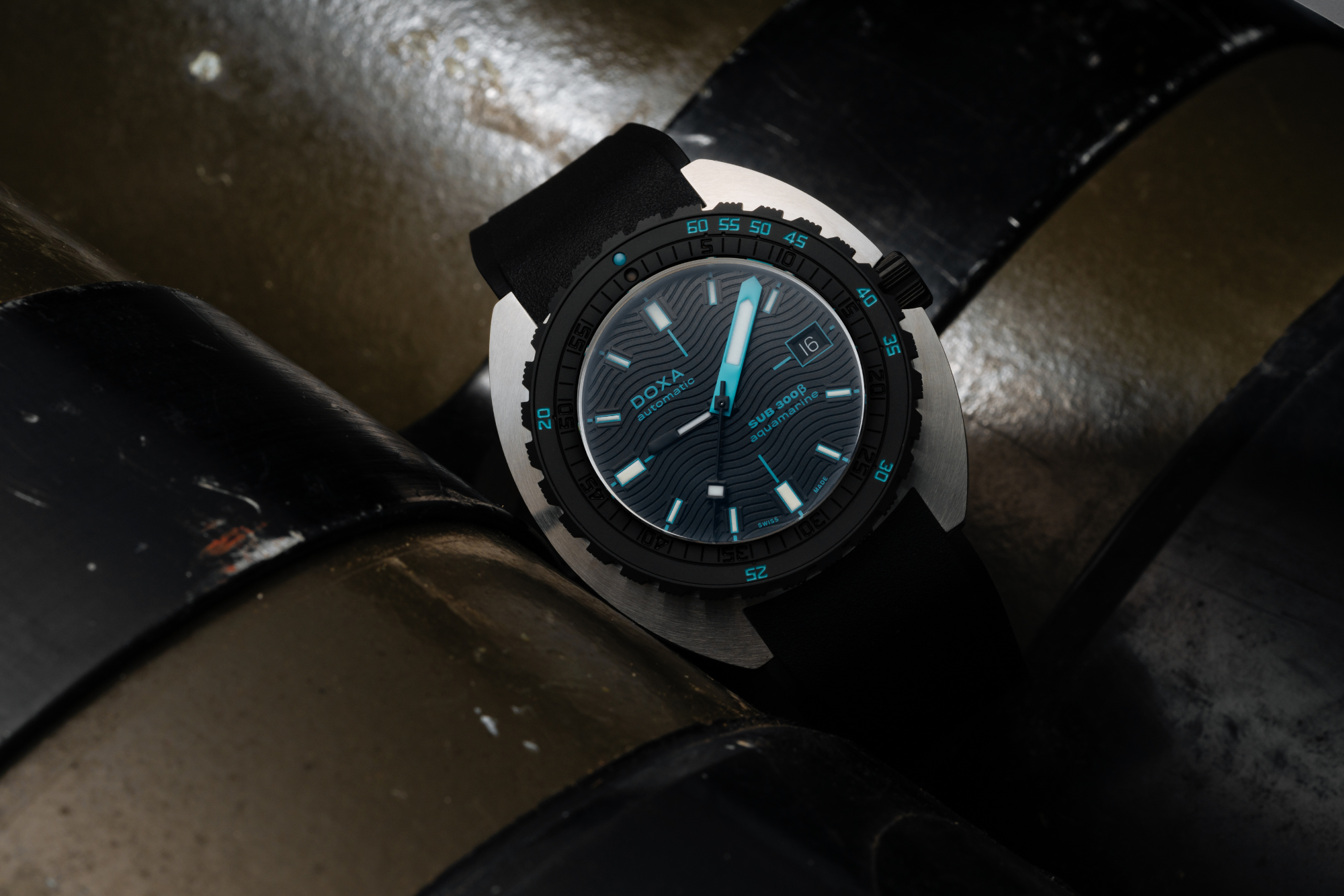 Doxa SUB 300 Beta Aquamarine Automatic (Black Dial / 42.5mm)