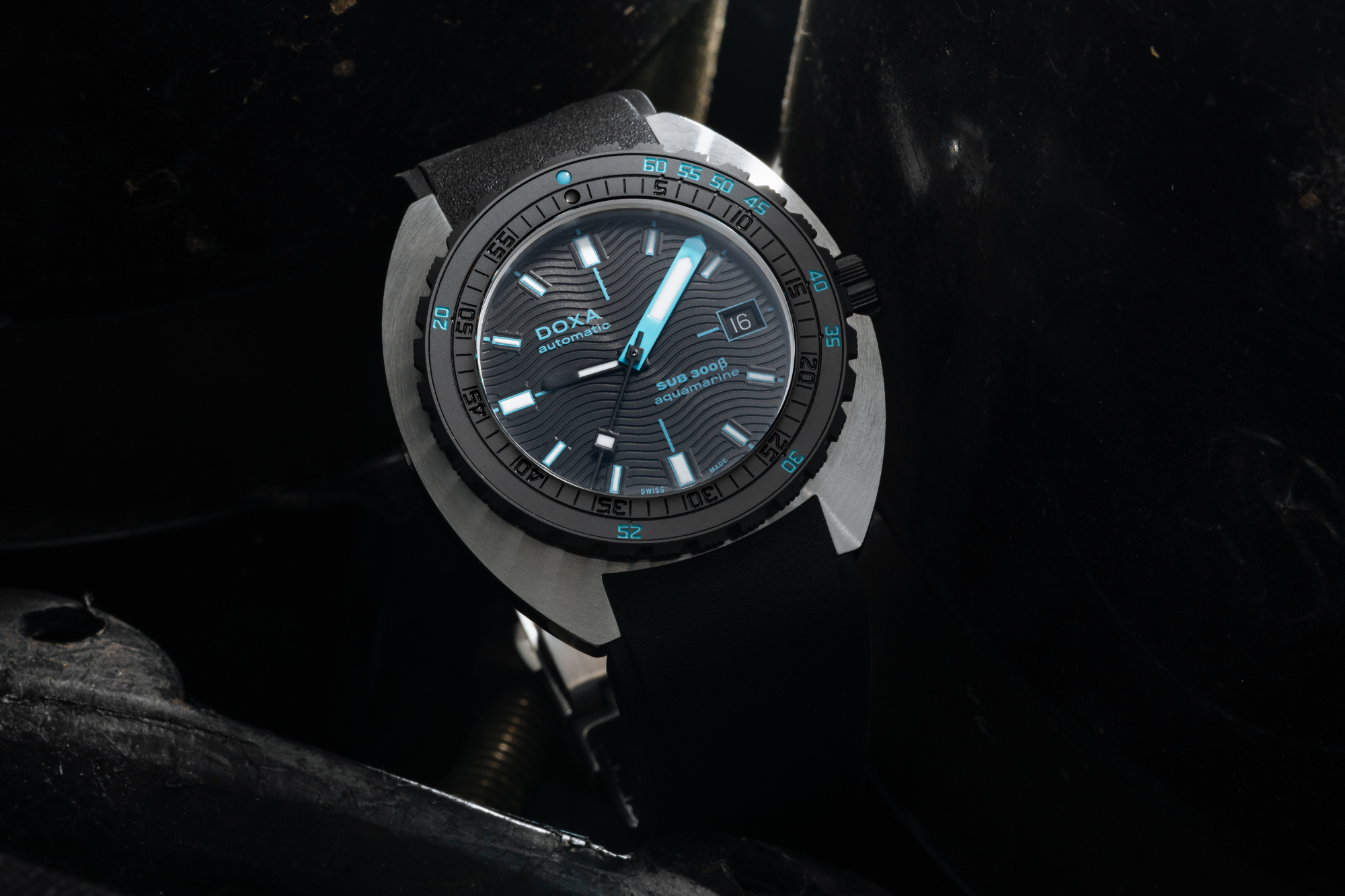 Doxa SUB 300 Beta Aquamarine Automatic (Black Dial / 42.5mm)
