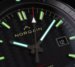 Norqain Adventure Sport Auto (cadran noir / 42mm / boîtier DLC)