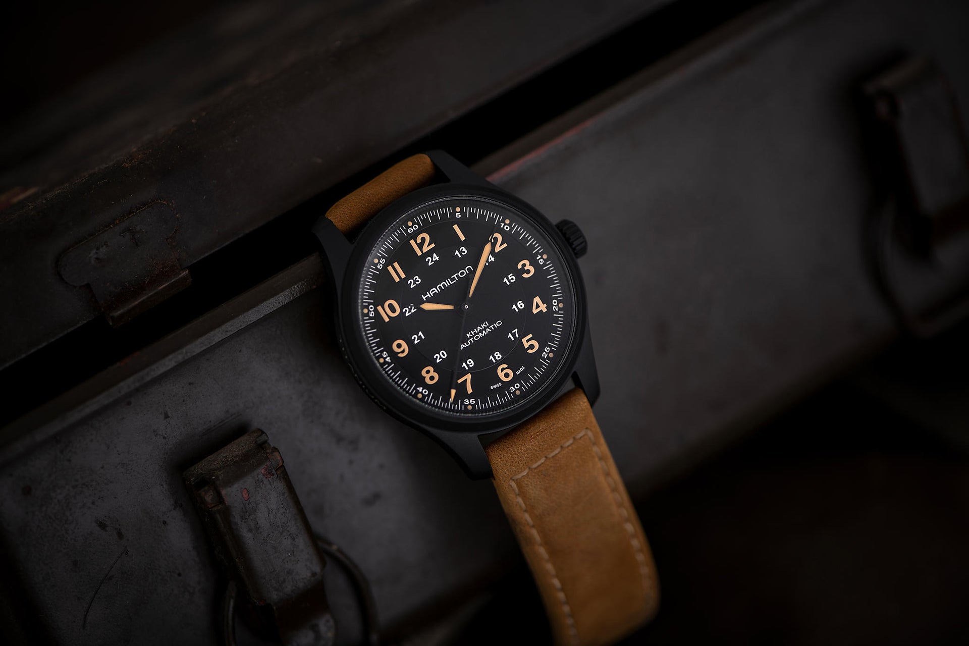 Hamilton Khaki Field Titanium Auto (cadran noir / 42mm / boîtier PVD)