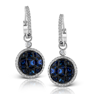 Pendants d'oreilles Simon G en or blanc 18 carats sertis de saphirs bleus et de diamants en forme de halo