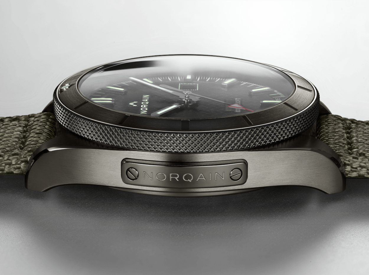 Norqain Adventure Sport Auto (cadran noir / 42mm / boîtier DLC)