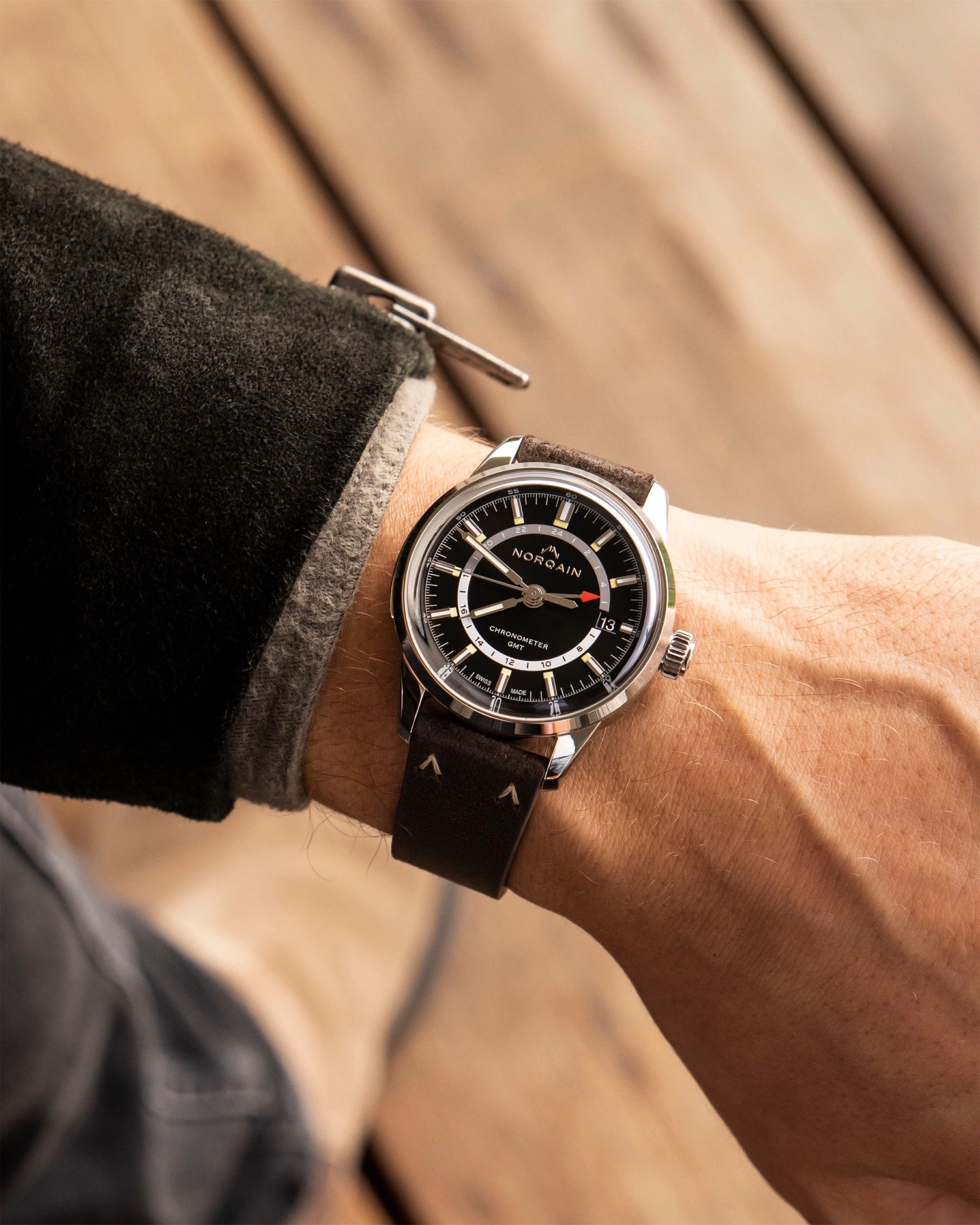 Norqain Freedom 60 GMT Auto (cadran noir / 40mm)