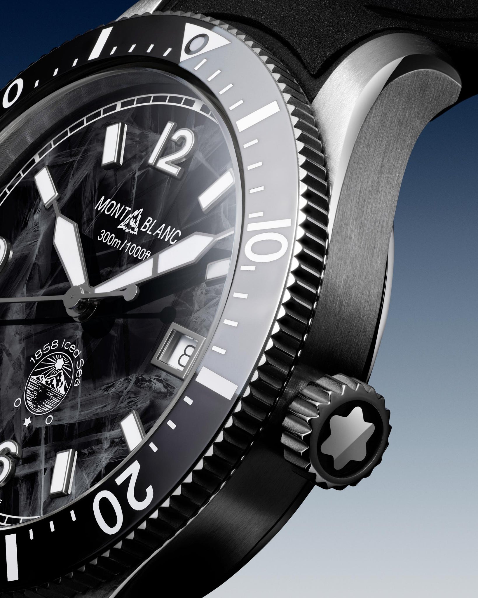 Montblanc 1858 Iced Sea Automatic Date (Cadran noir / 41mm)