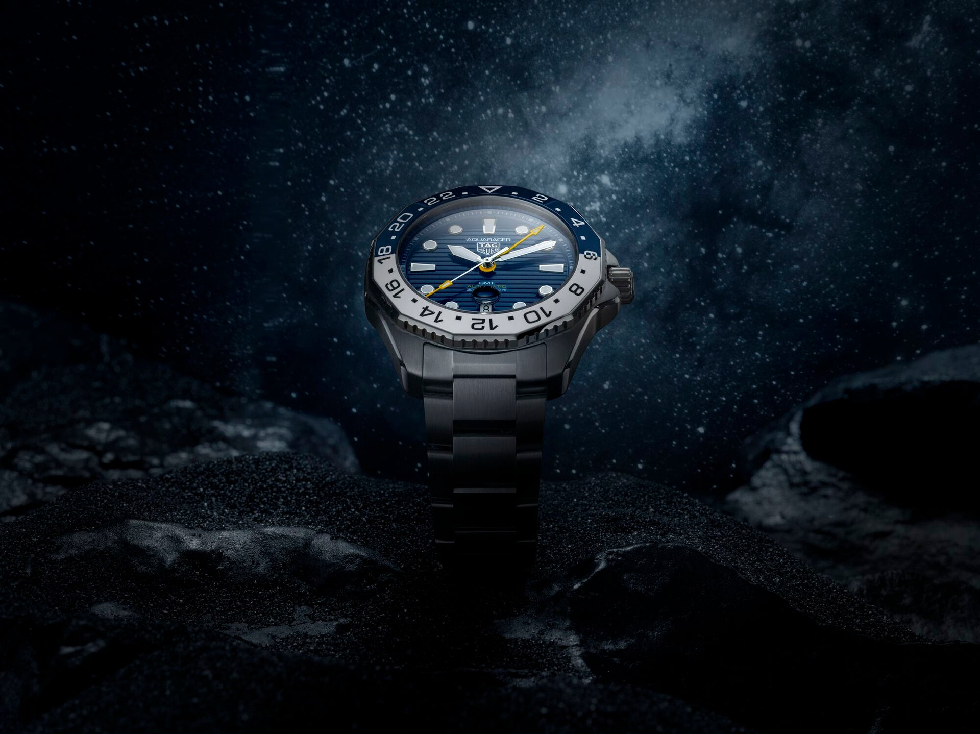 Tag Heuer Aquaracer Professional 300 GMT Automatic (Blue Dial / 43mm)