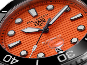 TAG Heuer Aquaracer Professional 300 Orange Diver Automatic (Cadran orange / 43mm)